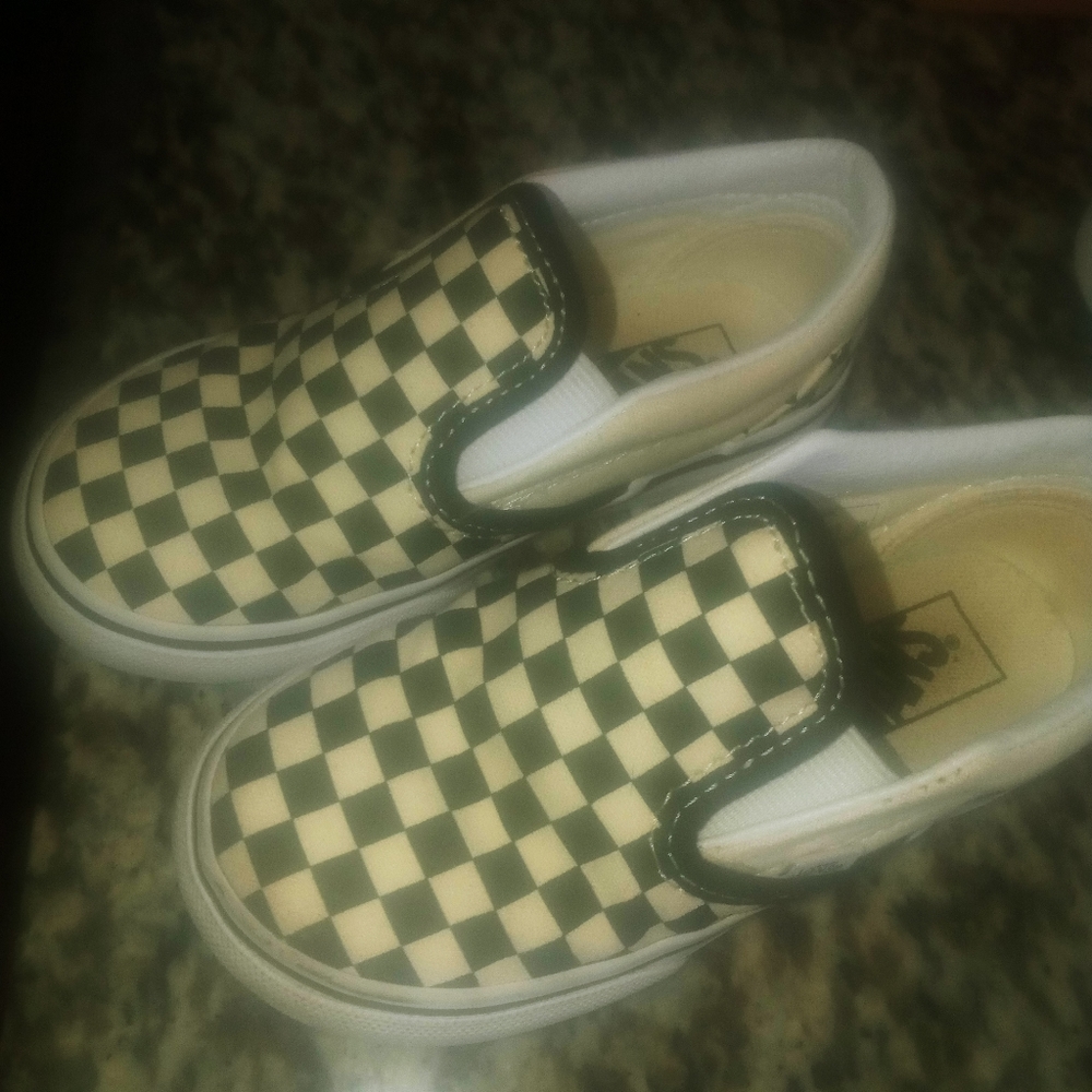 Toddlers slip ons